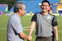 Dưới 'cái bóng' Kiatisuk
