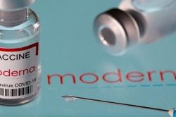 Moderna chậm cung ứng trong bối cảnh thế giới 'khát' vaccine Covid-19