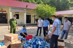 Lạng Sơn: Tạm giữ và tiêu hủy hàng vạn sản phẩm nhập lậu