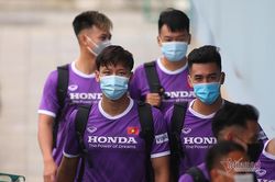 Tiến Linh, Xuân Trường gặp khó với quy định cách ly
