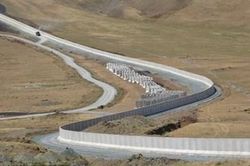 Thổ Nhĩ Kỳ xây bức tường gần 300km dọc biên giới Iran, trang bị camera nhiệt và hỏa lực