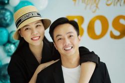 Sau khoảnh khắc 'chật vật' hôn vợ, Cường Đôla vui vẻ: Lấy được vợ cao là điều may mắn