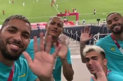 Dàn sao Brazil đến sân cười nhạo Argentina bị loại