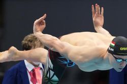 Kình ngư Olympic lỡ kỷ lục thế giới vì mất tập trung do quần rách