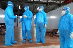 Gấp rút hoàn thành Trung tâm hồi sức tích cực Covid-19 tại quận 7, TP Hồ Chí Minh
