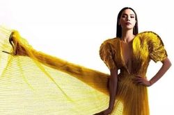 Cùng pose một dáng: Hà Hồ sang chảnh - Thu Minh kém duyên