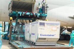 Thêm gần 660.000 liều vắc xin COVID-19 của AstraZeneca về đến Việt Nam