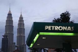 PETRONAS trao quyền điều hành Lô SK437 cho Shell