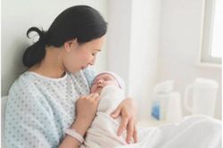 Cả tuần mẹ chồng cho ăn cơm cữ không canh, nàng dâu 'ra chiêu' đến chồng cũng phải khen ngợi!