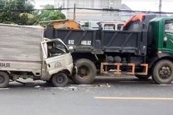 Xe tải tông vào đuôi xe ben, tài xế tử vong tại chỗ