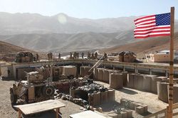 Hàng ngàn tay súng Taliban có thể sắp tràn vào căn cứ Shindand của Mỹ