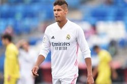 Có Varane, MU rộng cửa hy vọng vô địch Ngoại hạng Anh