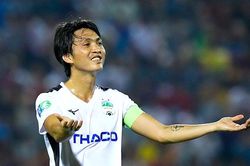 Tiền vệ Tuấn Anh: Chàng 'Nhô' đá mẫu
