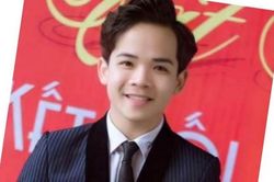 Chàng MC xứ Thanh bất chấp ngoại hình thấp bé chinh phục khán giả