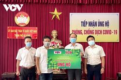 Đài Tiếng nói Việt Nam tổ chức hoạt động trao quà 'San sẻ yêu thương- Đồng hành chống dịch'