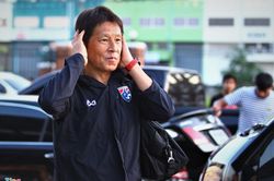 Thái Lan sa thải HLV trưởng Nishino; Lukaku từ chối trở lại khoác áo Chelsea