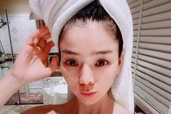 Lệ Quyên quấn khăn trong phòng tắm, tưởng gợi cảm nhưng lại phản tác dụng