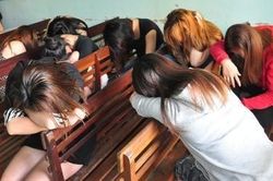 Bất chấp dịch, 4 đối tượng vẫn mua, bán dâm