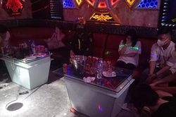 Tụ tập thác loạn ma túy tại quán karaoke, 14 đối tượng bị tạm giữ