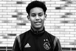 Sao trẻ Ajax qua đời ở tuổi 16