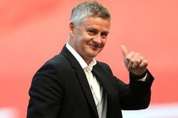 Bóng đá hôm nay 31/7: MU bán 9 cầu thủ. Sáng tỏ tương lai Griezmann, Coutinho