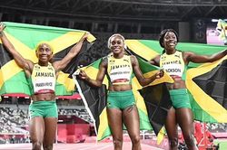 Elaine Thompson-Herah phá kỷ lục Olympic nội dung chạy 100m nữ