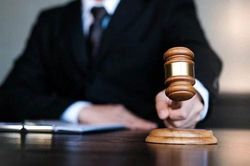 Tìm gái bán hoa lại dùng tiền giả, người đàn ông gặp kết đắng