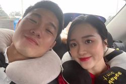 Bà xã Xuân Trường xuất hiện với vòng 2 lấp ló, nhiều người dự đoán chàng tiền vệ sắp làm bố