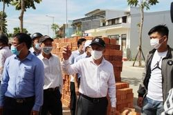 Kinh tế Kinh tế Phó Bí thư Thường trực Tỉnh ủy Phan Ngọc Thọ động viên người dân khu dân cư Hương Sơ