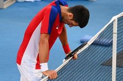 Tin Olympic 1/8: Djokovic nói nguyên nhân thất bại. VĐV Jamacai phá kỷ lục Olympic tồn tại 33 năm