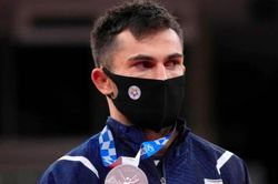 Hai VĐV giành huy chương bị trục xuất khỏi Olympic Tokyo 2021