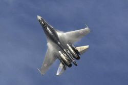 Tiêm kích Su-35 Nga lao xuống biển