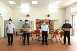 Trường đại học hỗ trợ sinh viên, lưu học sinh khi giãn cách xã hội