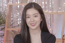 Irene lộ diện trong livestream, nhan sắc sau scandal có còn là 'nữ thần vạn người mê'?