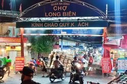 Hà Nội: Phong tỏa khu vực kinh doanh hải sản chợ Long Biên