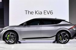 Kia ra mắt mẫu ôtô chạy hoàn toàn bằng điện đầu tiên
