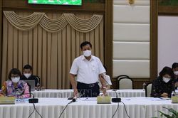 Thứ trưởng Bộ Y tế yêu cầu Tổ công tác thành lập ngay 3 nhóm hỗ trợ tại tỉnh Đồng Tháp