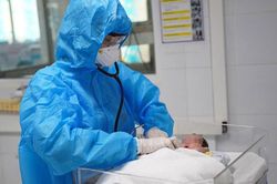 Khoảng 5% ca Covid-19 ở Hà Nội là trẻ từ 0-5 tuổi