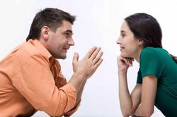Bắt được điểm này bạn sẽ 'nắm thóp' ngay người đối diện đang nói thật hay nói dối