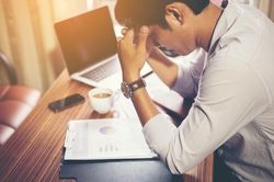 Kiệt sức vì áp lực, bạn phải làm gì?