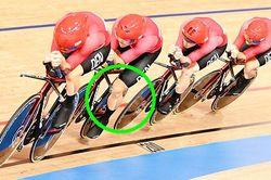 Đội đua Đan Mạch bị tố mặc trang phục gian lận ở Olympic