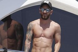 Ba lý do La Liga không giúp Barca ký Messi