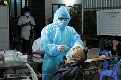Phù Yên siết chặt các biện pháp kiểm soát dịch bệnh COVID-19