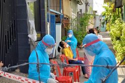 TP.HCM: Thêm một ổ dịch trong khu phong tỏa ở quận 4