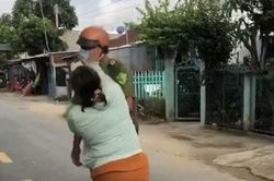 Người phụ nữ ở An Giang chửi bới, đánh người của tổ kiểm soát dịch COVID-19