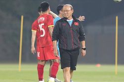 CĐV vui mừng vì nhiều tuyển thủ hội quân đúng hẹn