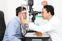 Phát hiện sớm bệnh cườm khô, giữ gìn đôi mắt sáng khỏe cho đấng sinh thành