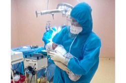 Hỗ trợ sinh con an toàn cho bệnh nhân mắc Covid-19