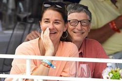 Tỉ phú Bill Gates thừa nhận ly hôn với vợ là cột mốc đáng buồn
