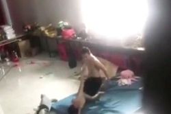 Phẫn nộ clip bé trai bị người đàn ông bạo hành ở Bình Dương